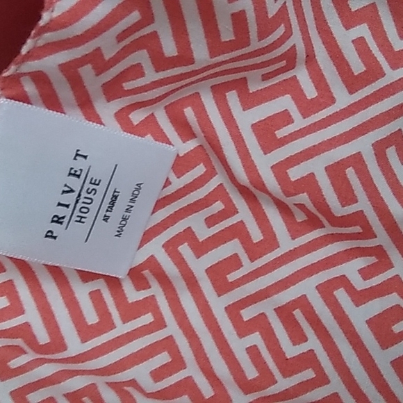 Coral Flatware Caddy, Votive Lantern, 7 Double Sided Cotton Napkins - Picture 7 of 9